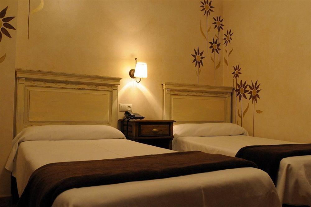 Yit Puerta Bisagra Hotel Toledo Phòng bức ảnh